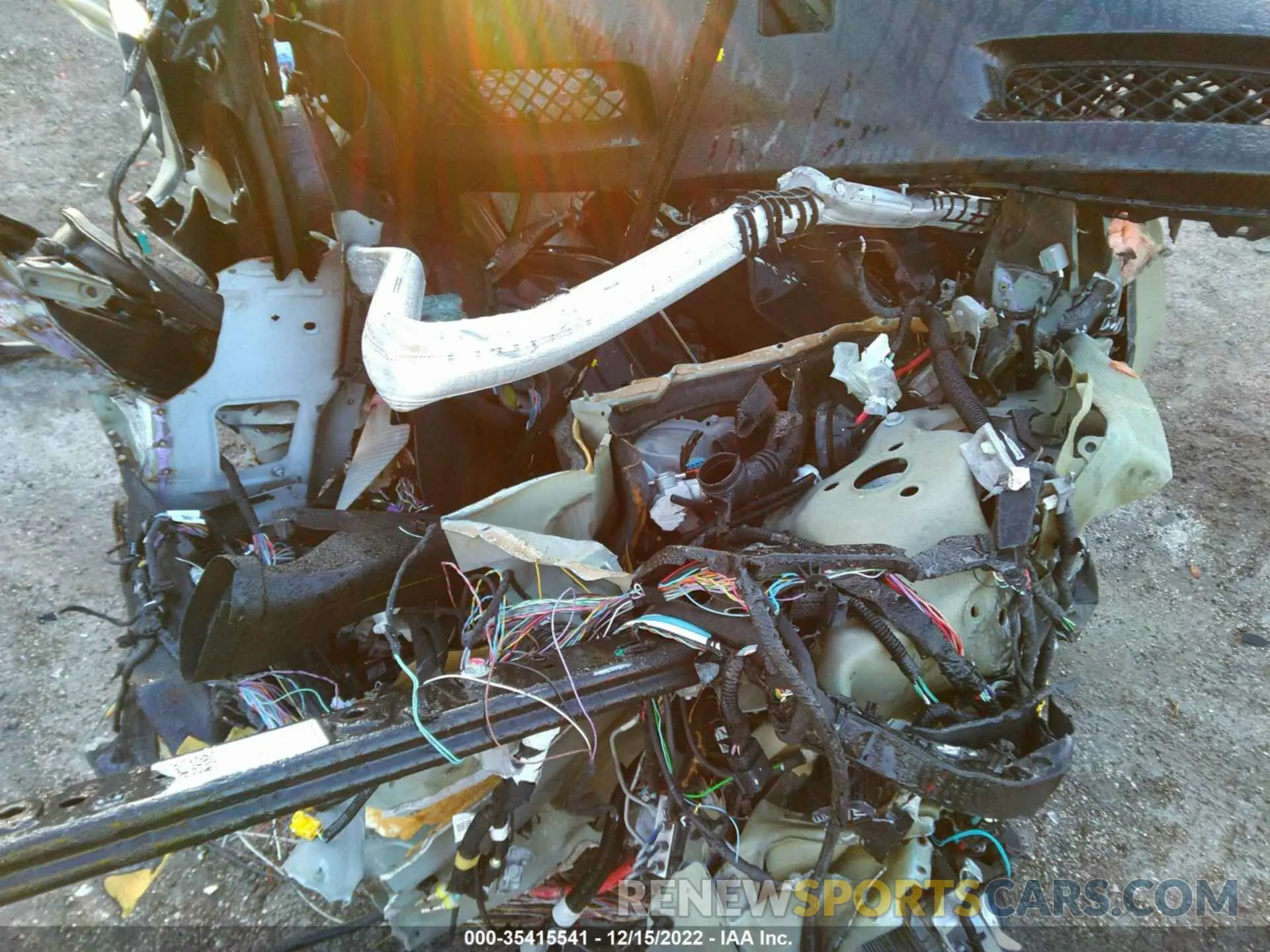 10 Photograph of a damaged car 5YJ3E1EC6NF125276 TESLA MODEL 3 2022