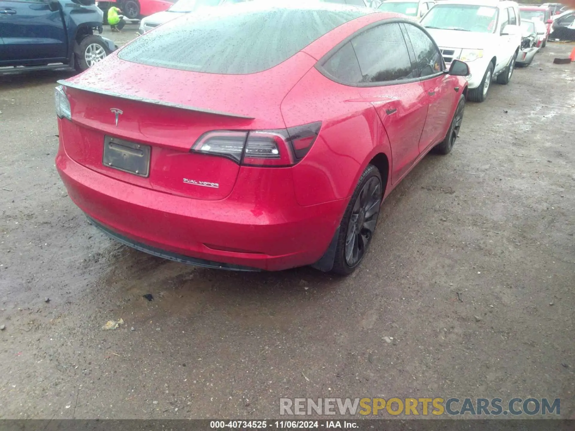 4 Photograph of a damaged car 5YJ3E1EC6NF165731 TESLA MODEL 3 2022