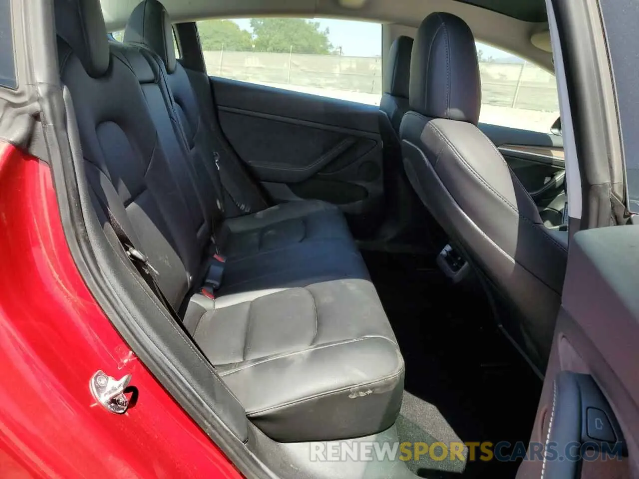 10 Photograph of a damaged car 5YJ3E1EC6NF168984 TESLA MODEL 3 2022