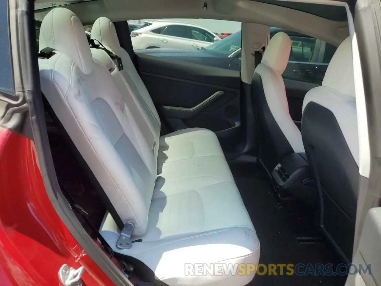 10 Photograph of a damaged car 5YJ3E1EC6NF262704 TESLA MODEL 3 2022