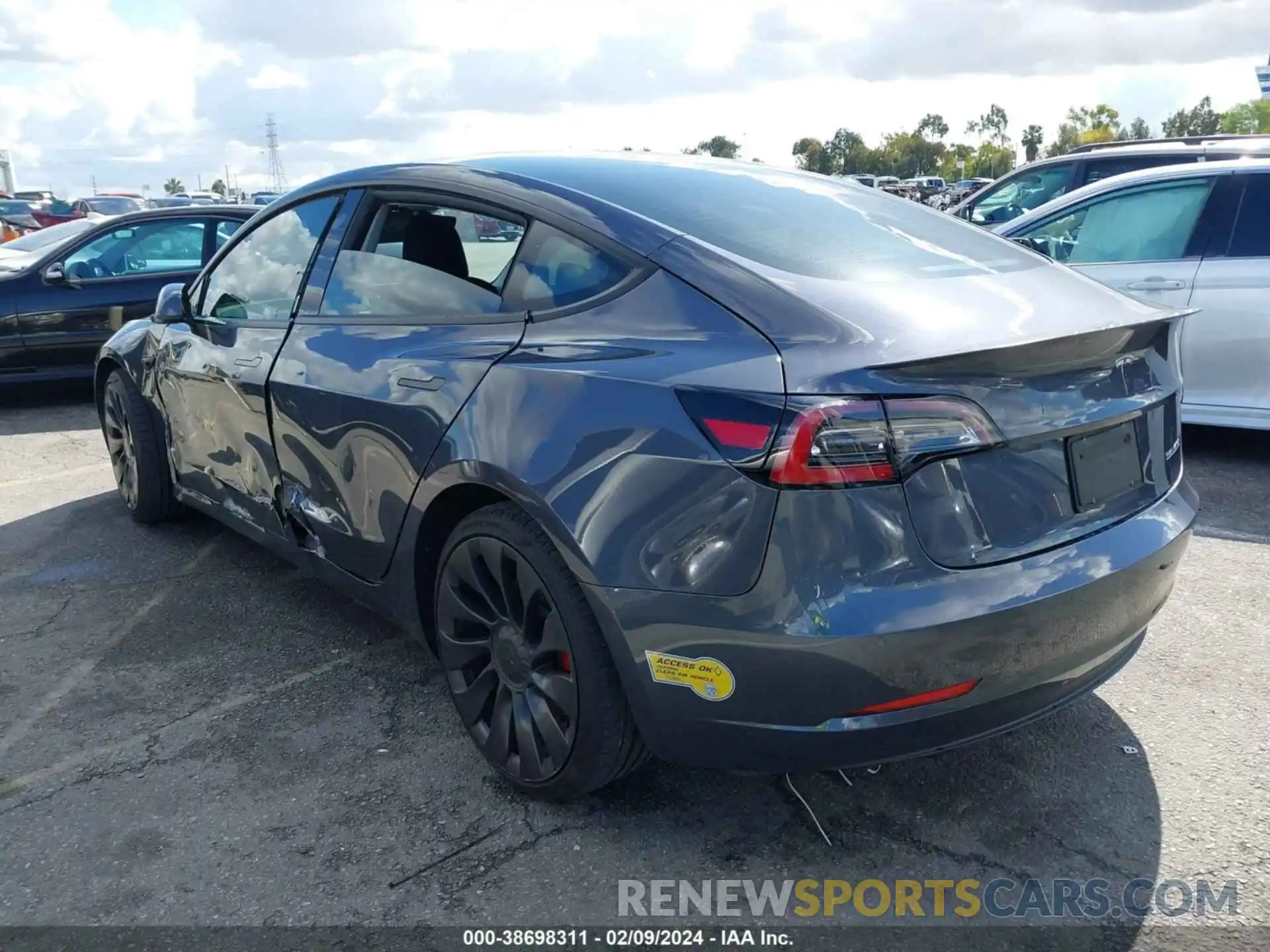 3 Photograph of a damaged car 5YJ3E1EC6NF293581 TESLA MODEL 3 2022