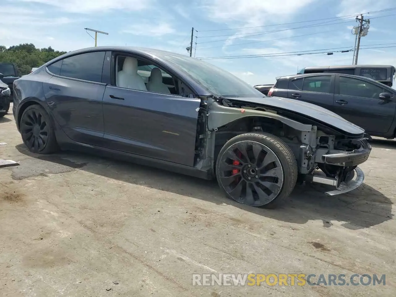 4 Photograph of a damaged car 5YJ3E1EC6NF294343 TESLA MODEL 3 2022