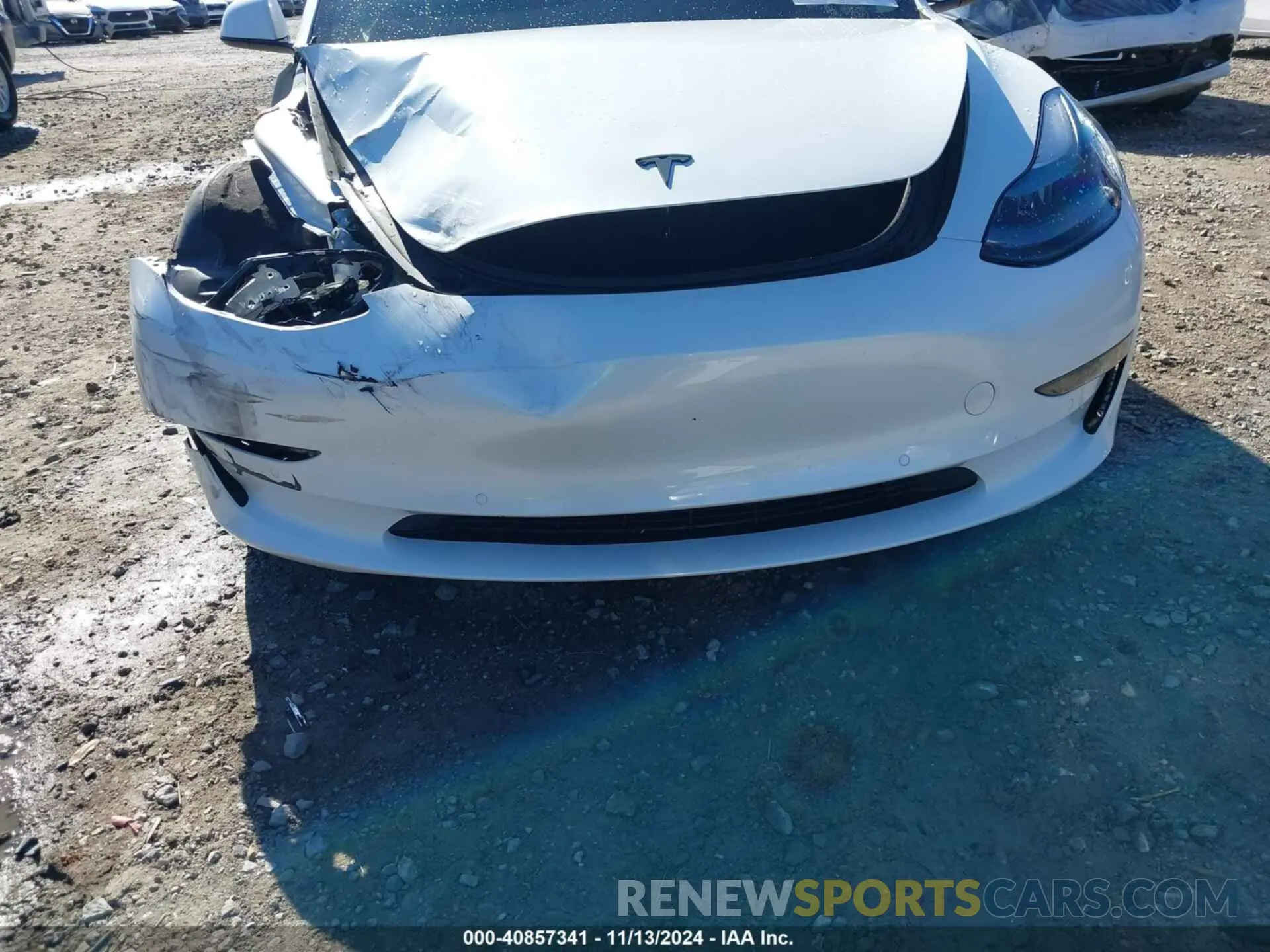 19 Photograph of a damaged car 5YJ3E1EC6NF342892 TESLA MODEL 3 2022