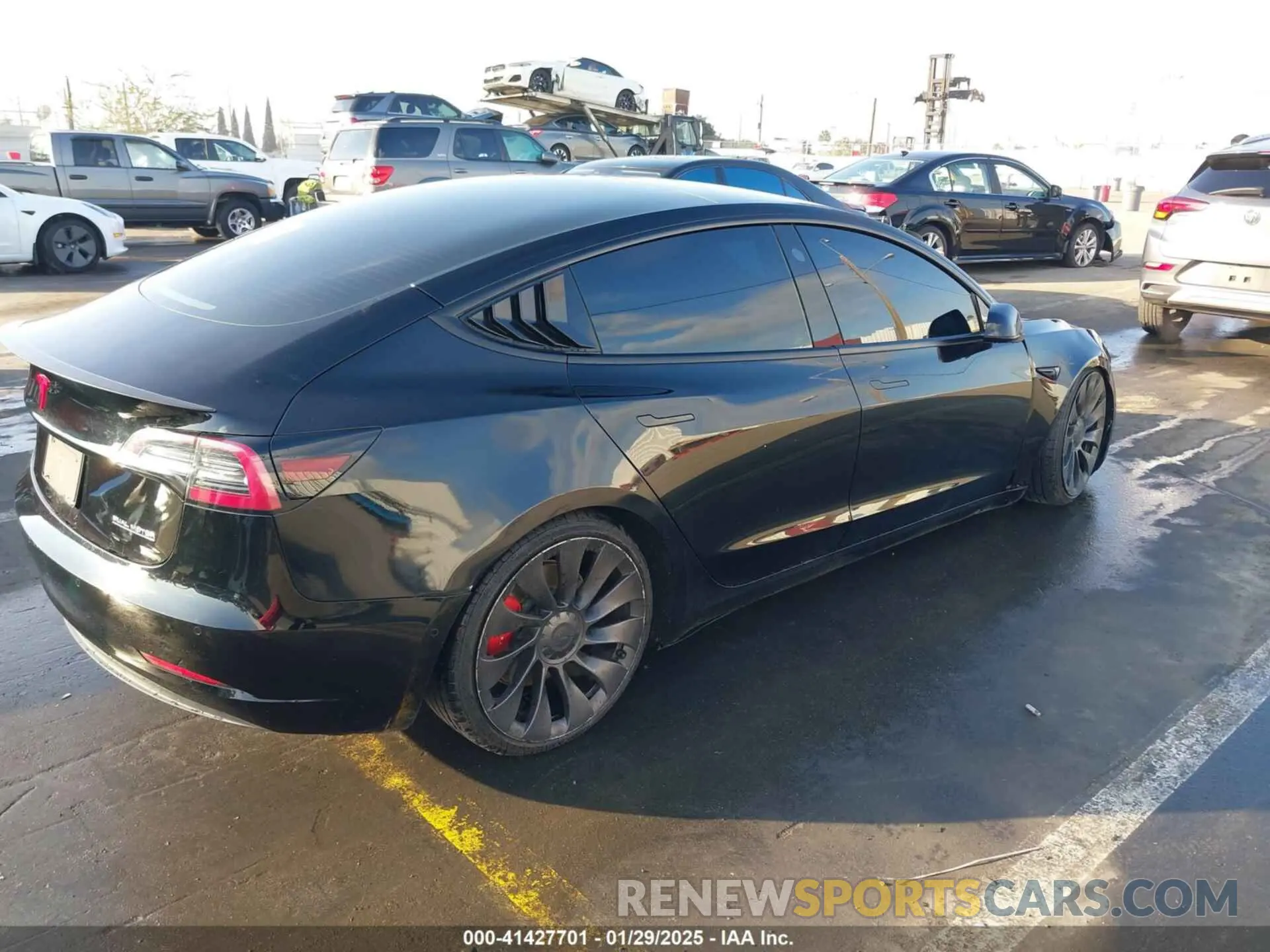 4 Photograph of a damaged car 5YJ3E1EC7NF137744 TESLA MODEL 3 2022