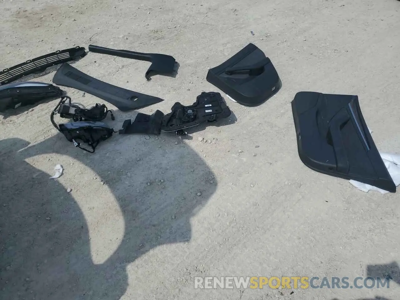 14 Photograph of a damaged car 5YJ3E1EC7NF138313 TESLA MODEL 3 2022