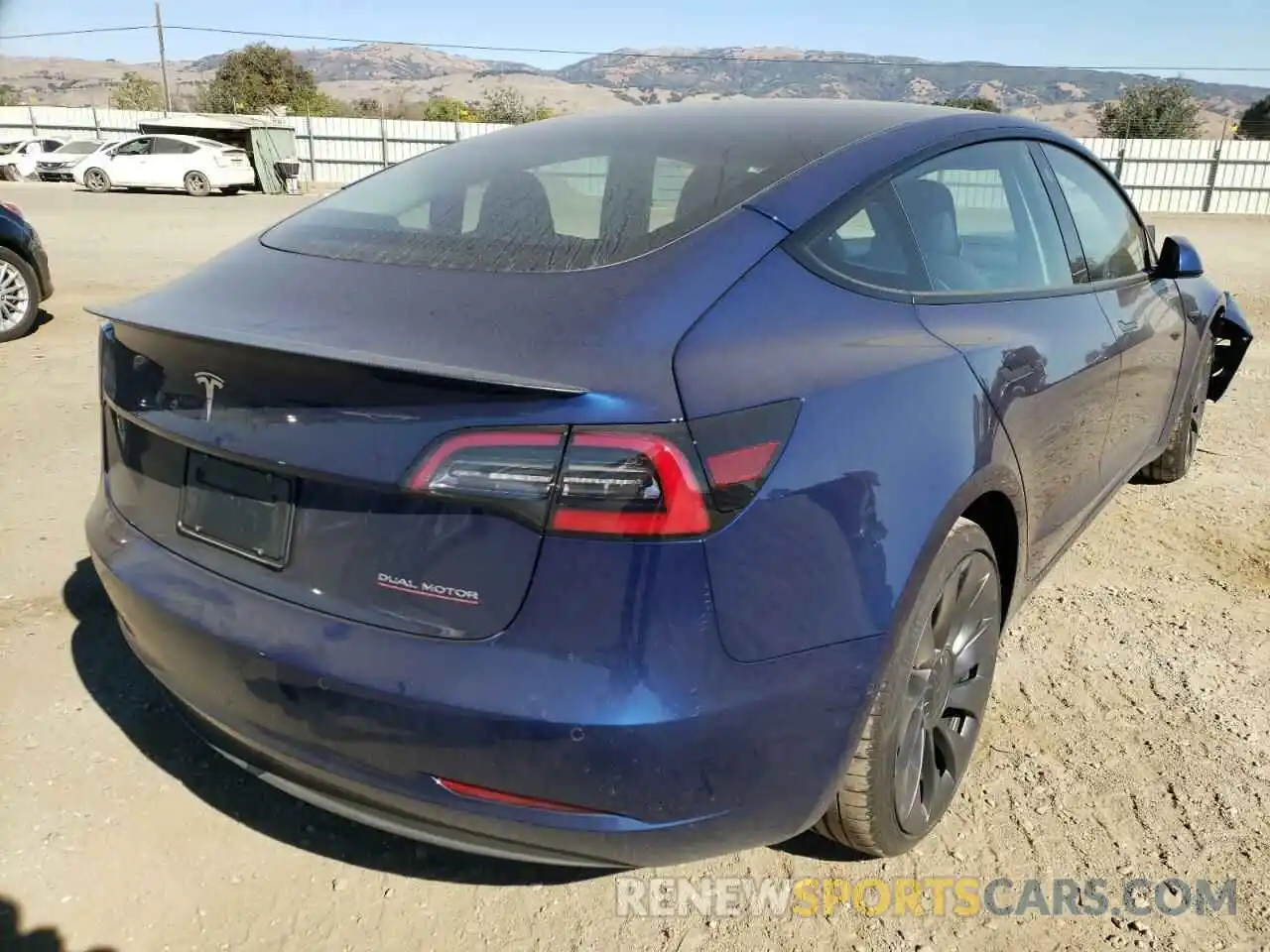 4 Photograph of a damaged car 5YJ3E1EC7NF208487 TESLA MODEL 3 2022