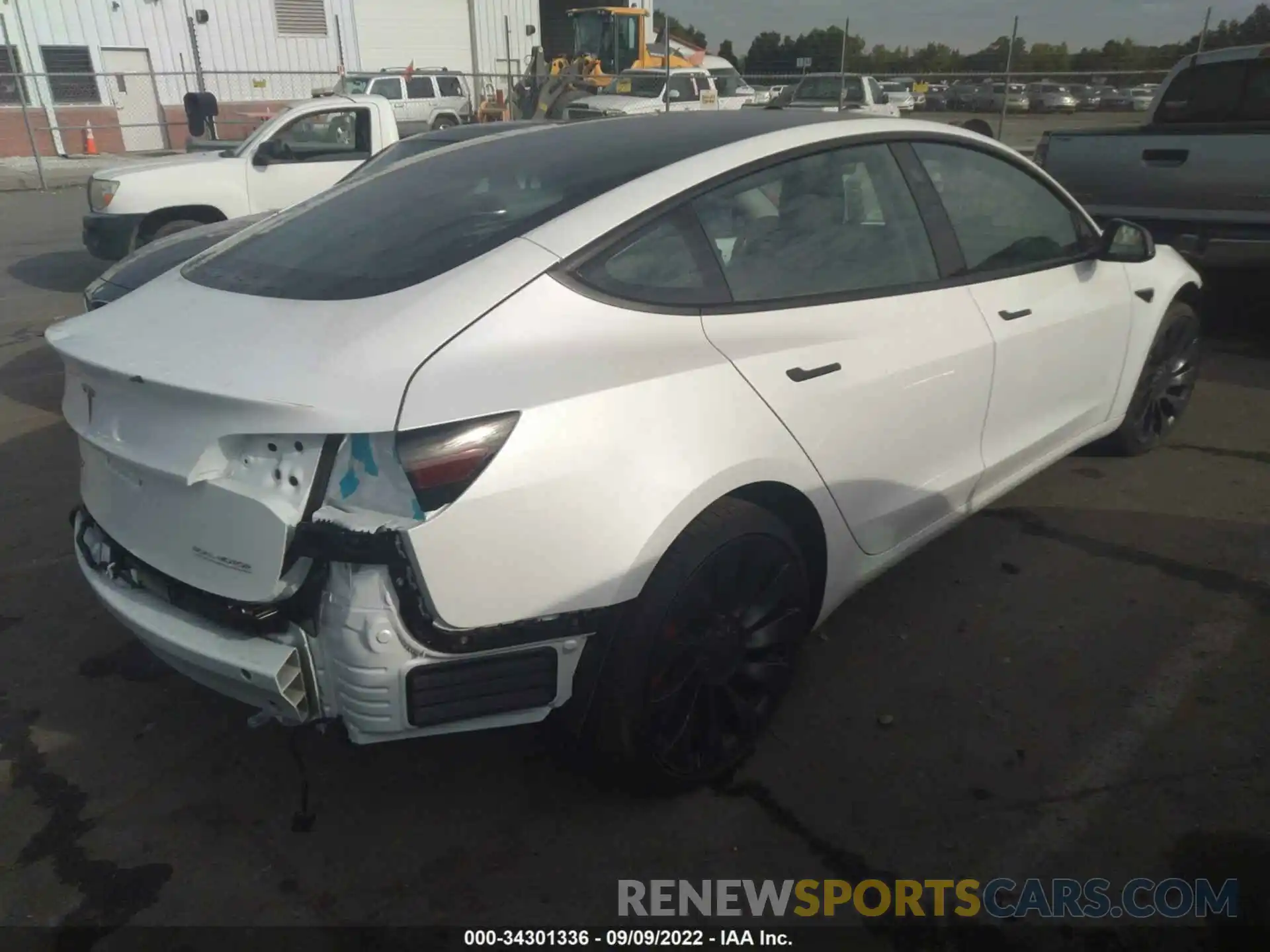 4 Photograph of a damaged car 5YJ3E1EC7NF274408 TESLA MODEL 3 2022