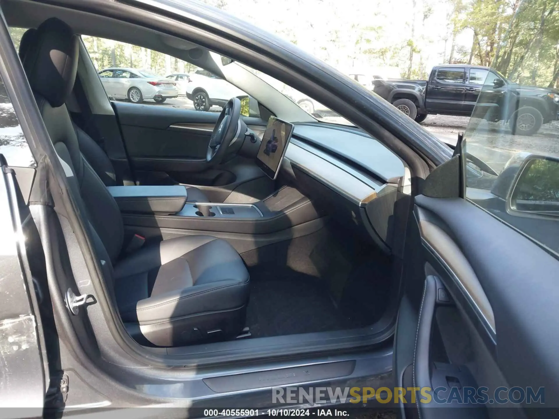 5 Photograph of a damaged car 5YJ3E1EC7NF329679 TESLA MODEL 3 2022