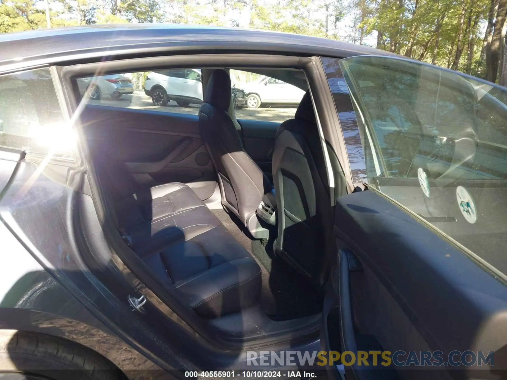 8 Photograph of a damaged car 5YJ3E1EC7NF329679 TESLA MODEL 3 2022
