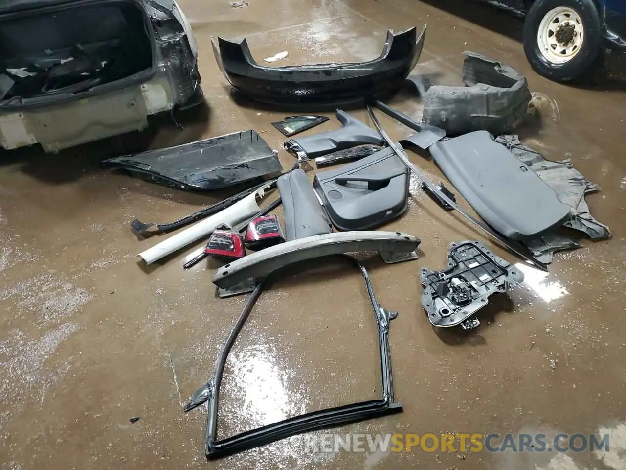 12 Photograph of a damaged car 5YJ3E1EC7NF340634 TESLA MODEL 3 2022