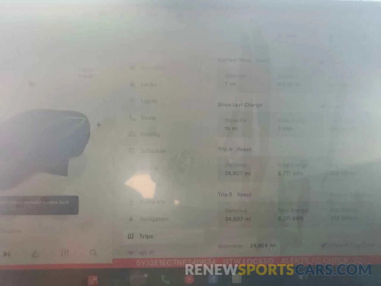 9 Photograph of a damaged car 5YJ3E1EC7NF340634 TESLA MODEL 3 2022
