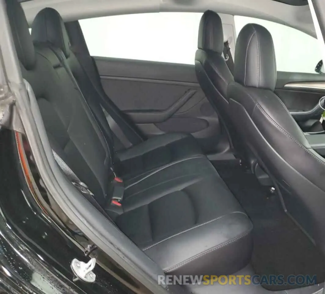 10 Photograph of a damaged car 5YJ3E1EC8NF239831 TESLA MODEL 3 2022