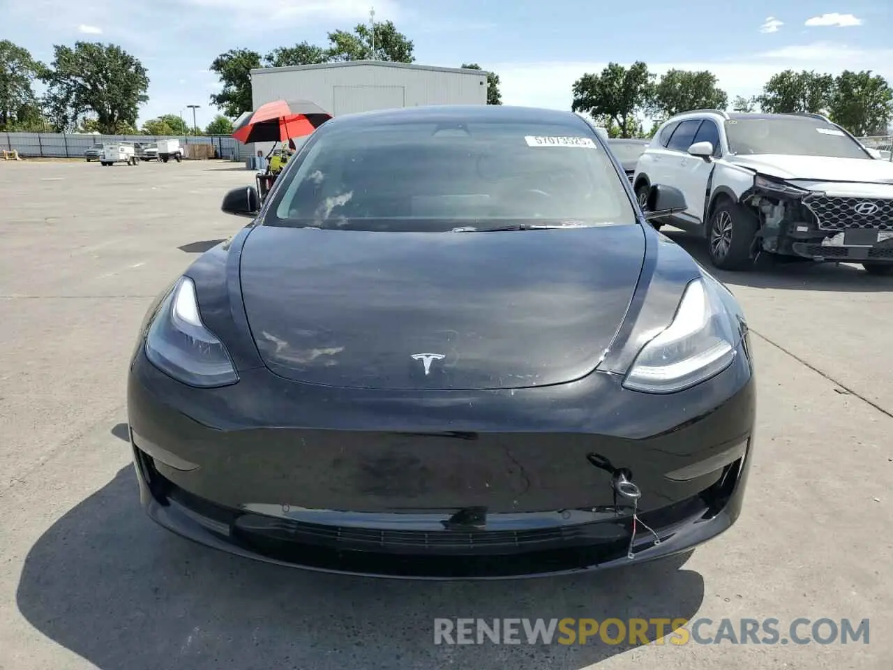 5 Photograph of a damaged car 5YJ3E1EC8NF270240 TESLA MODEL 3 2022