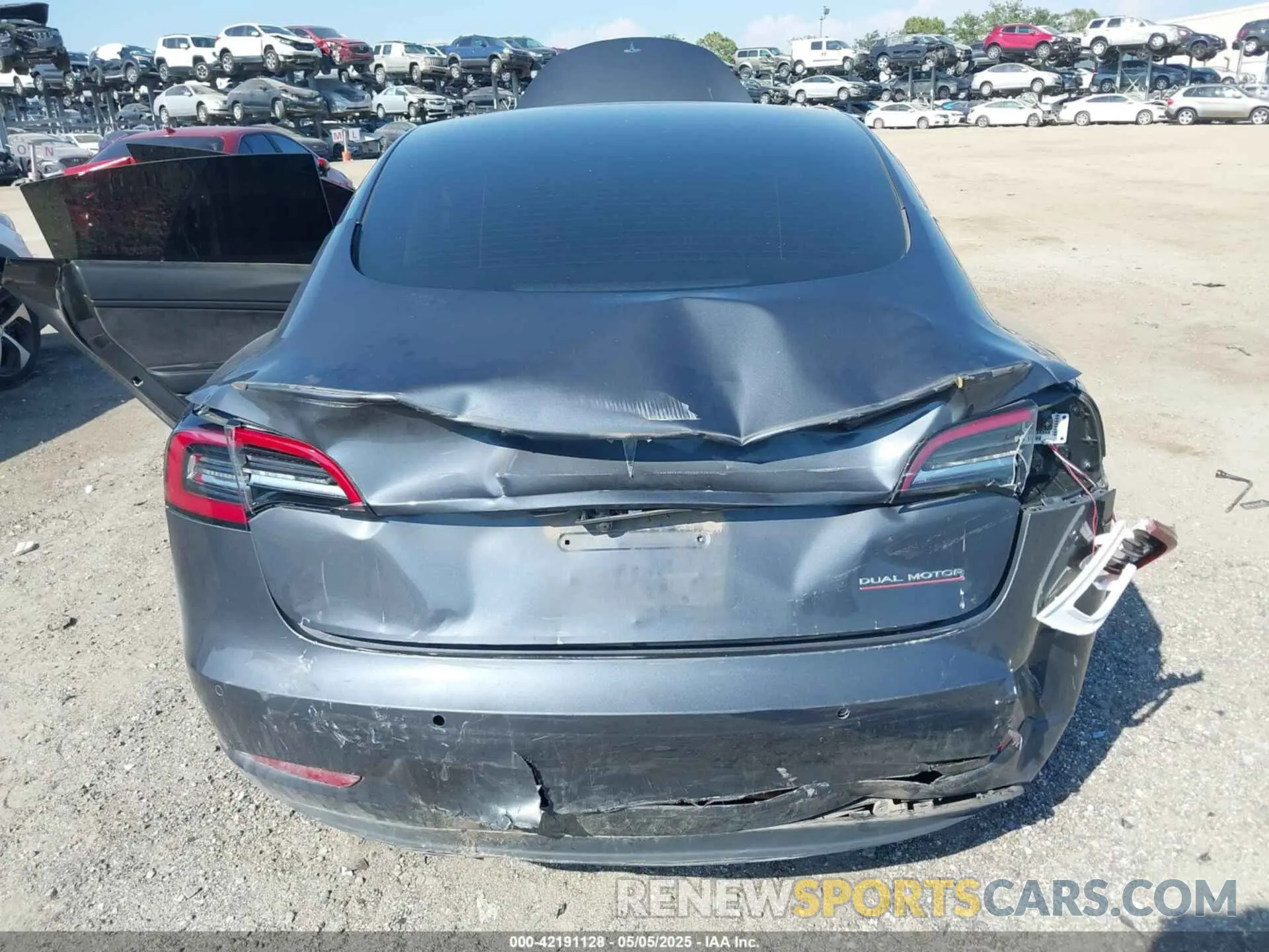 15 Photograph of a damaged car 5YJ3E1EC8NF276975 TESLA MODEL 3 2022