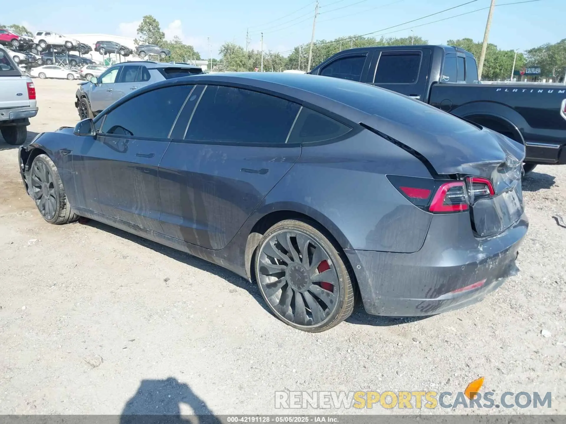3 Photograph of a damaged car 5YJ3E1EC8NF276975 TESLA MODEL 3 2022