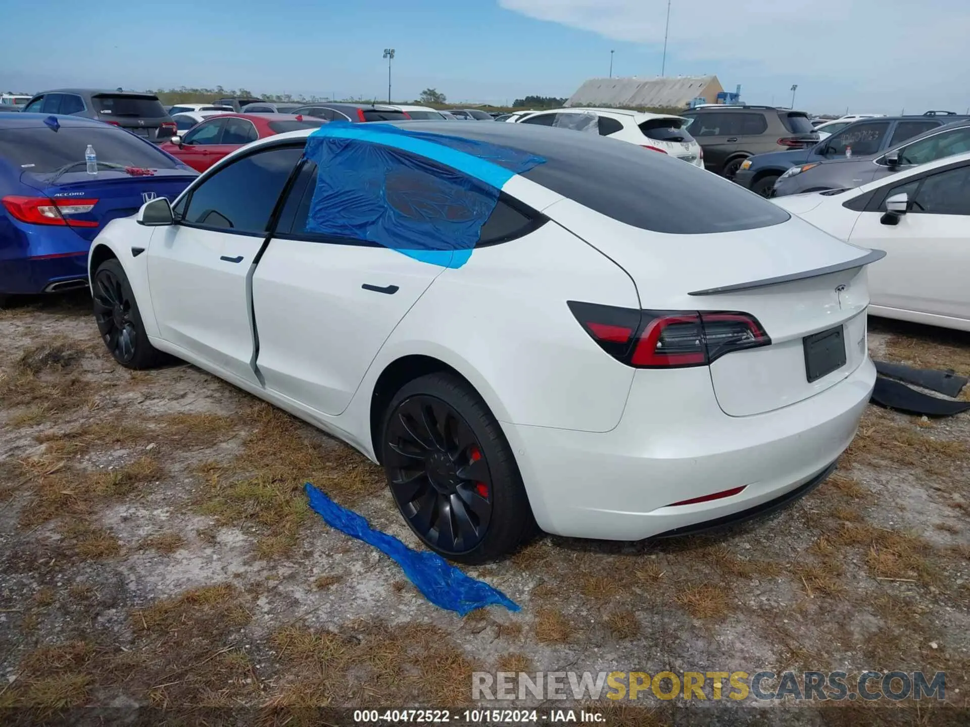 3 Photograph of a damaged car 5YJ3E1EC8NF347477 TESLA MODEL 3 2022