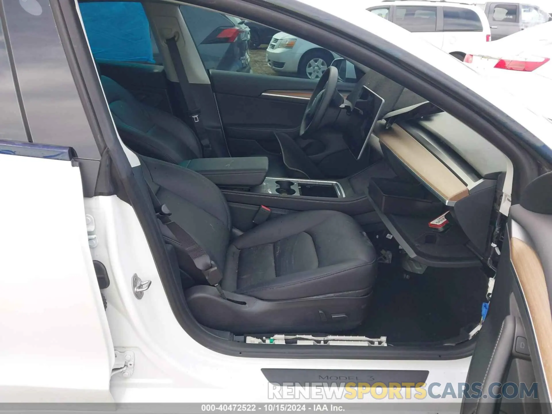 5 Photograph of a damaged car 5YJ3E1EC8NF347477 TESLA MODEL 3 2022