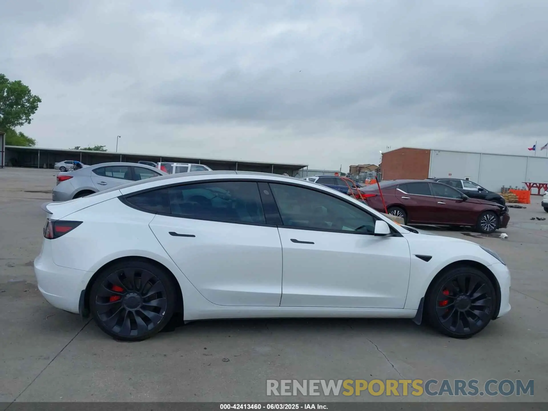 13 Photograph of a damaged car 5YJ3E1EC8NF347754 TESLA MODEL 3 2022