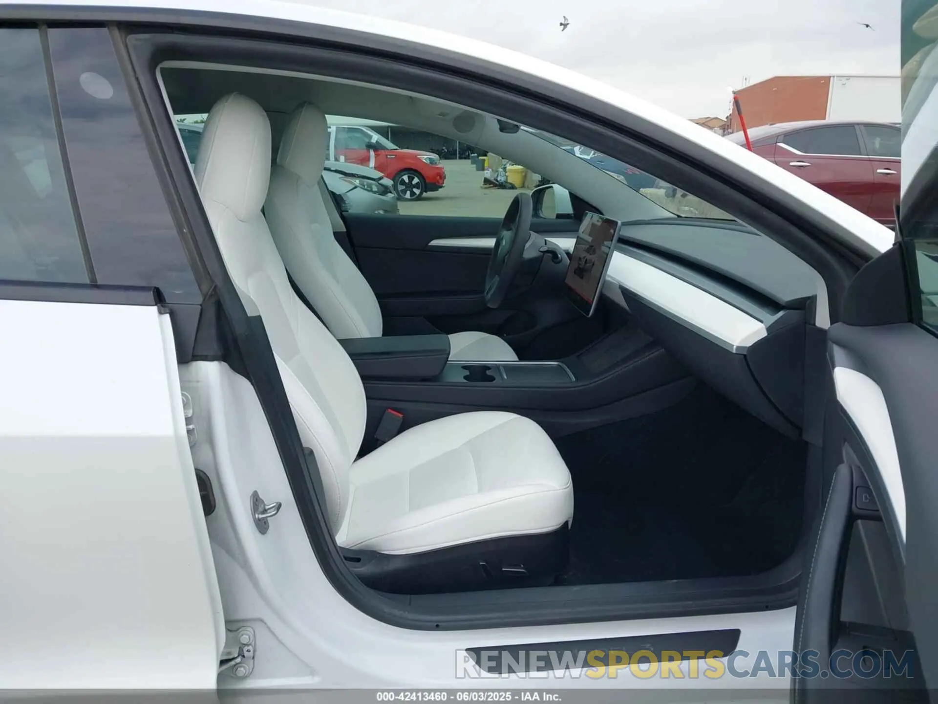 5 Photograph of a damaged car 5YJ3E1EC8NF347754 TESLA MODEL 3 2022