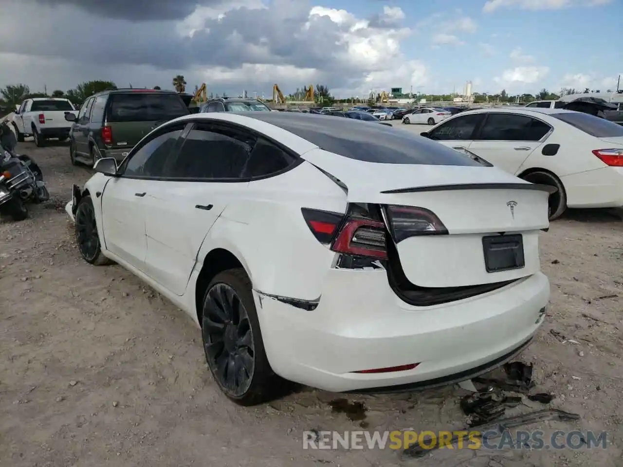 3 Photograph of a damaged car 5YJ3E1EC8NF348810 TESLA MODEL 3 2022