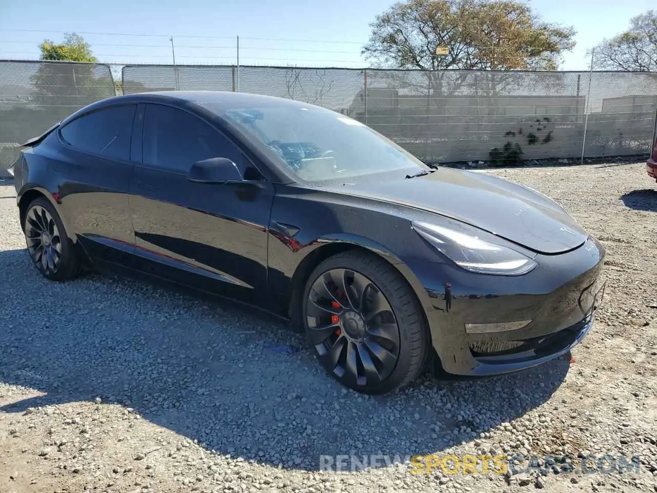 4 Photograph of a damaged car 5YJ3E1EC8NF353747 TESLA MODEL 3 2022