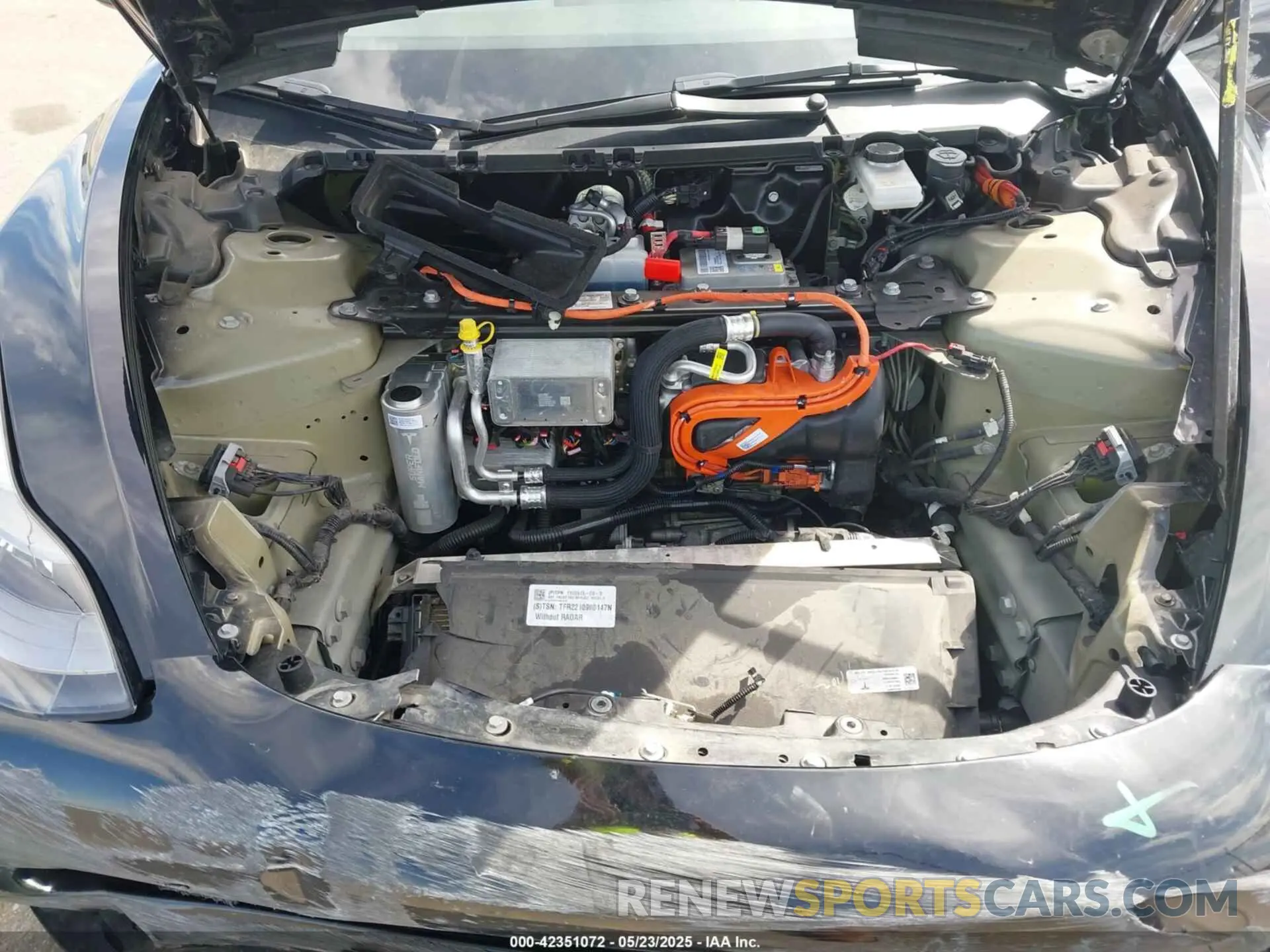 10 Photograph of a damaged car 5YJ3E1EC9NF240616 TESLA MODEL 3 2022