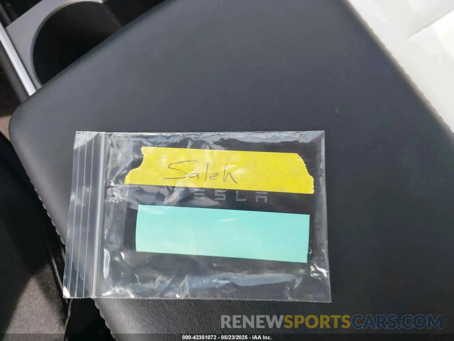 11 Photograph of a damaged car 5YJ3E1EC9NF240616 TESLA MODEL 3 2022
