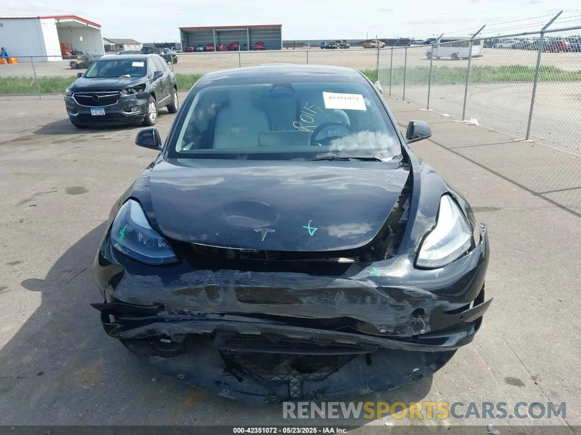 12 Photograph of a damaged car 5YJ3E1EC9NF240616 TESLA MODEL 3 2022