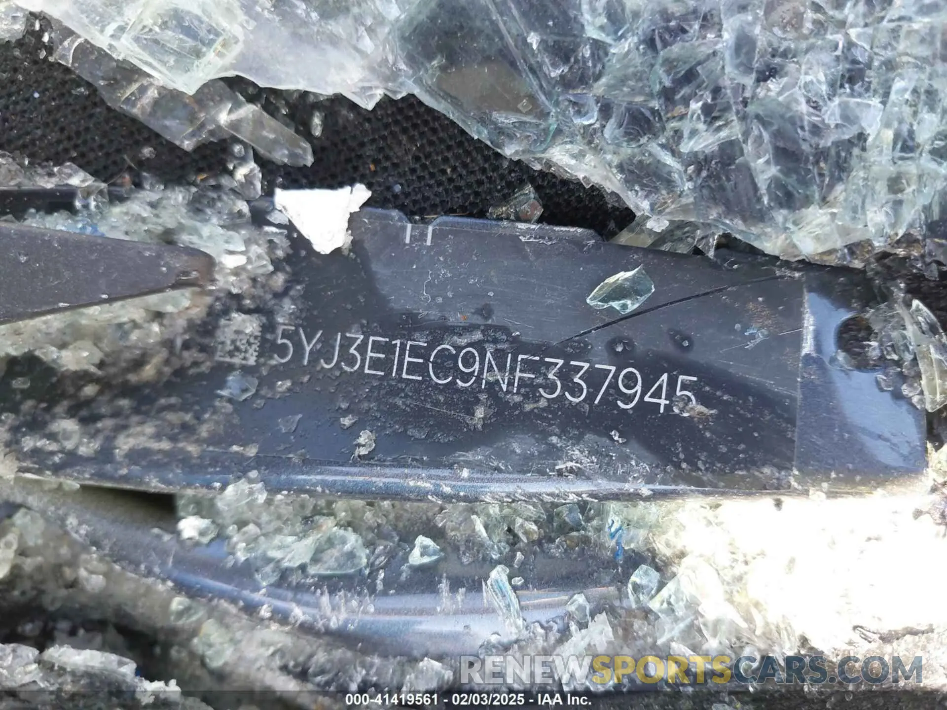 9 Photograph of a damaged car 5YJ3E1EC9NF337945 TESLA MODEL 3 2022