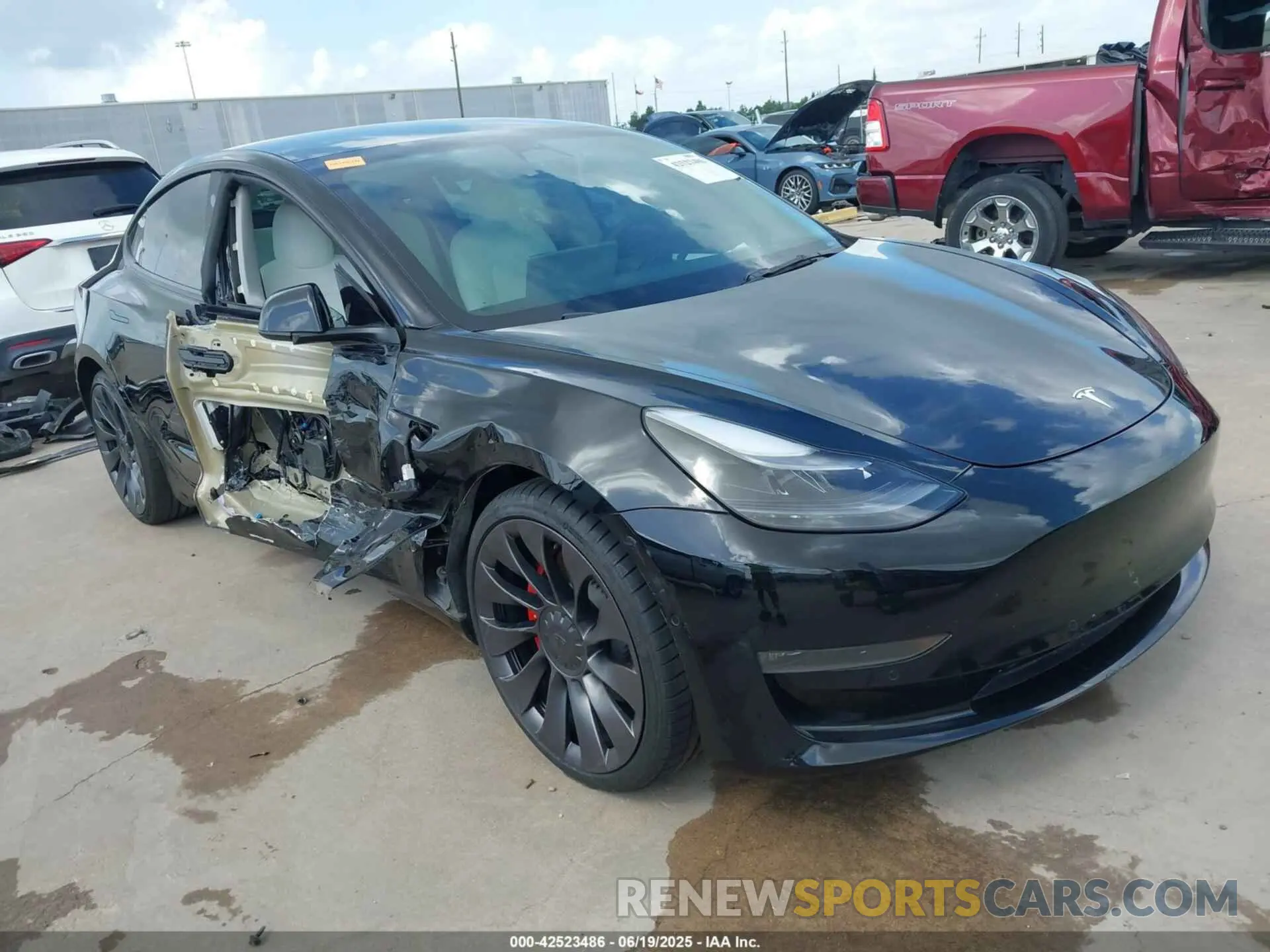 1 Photograph of a damaged car 5YJ3E1EC9NF356804 TESLA MODEL 3 2022