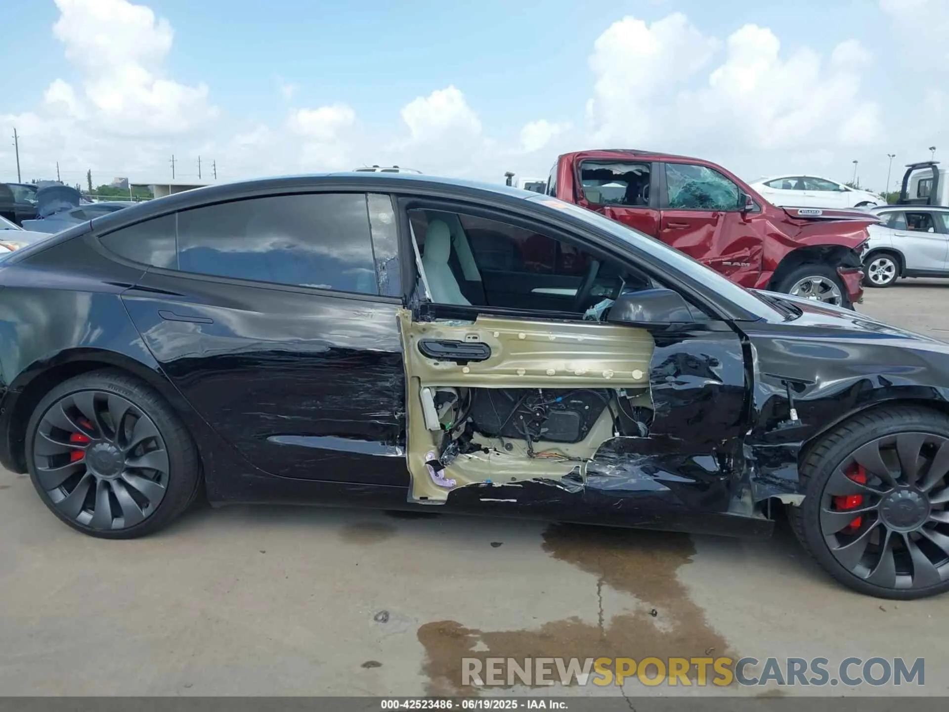 13 Photograph of a damaged car 5YJ3E1EC9NF356804 TESLA MODEL 3 2022