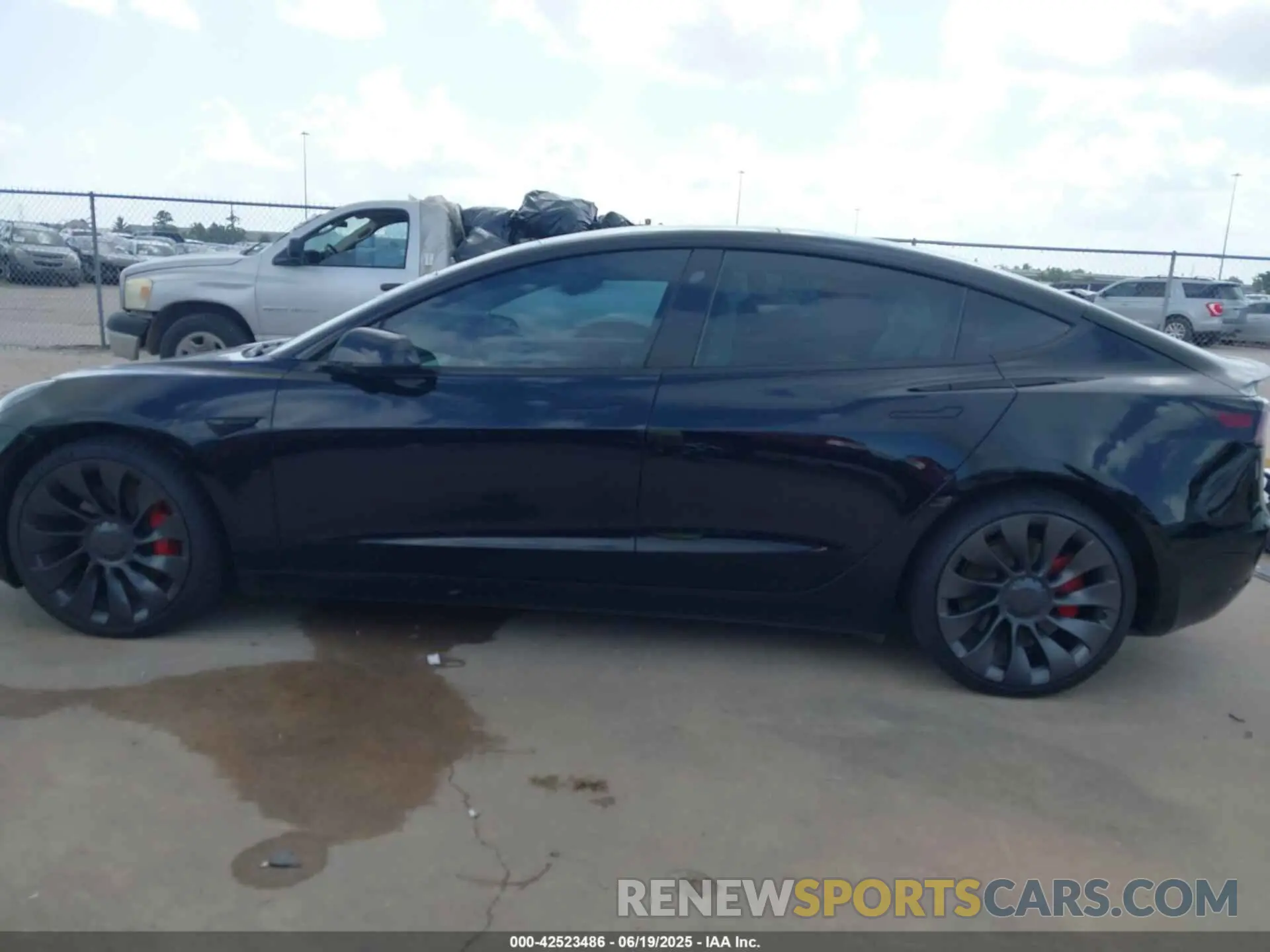 14 Photograph of a damaged car 5YJ3E1EC9NF356804 TESLA MODEL 3 2022