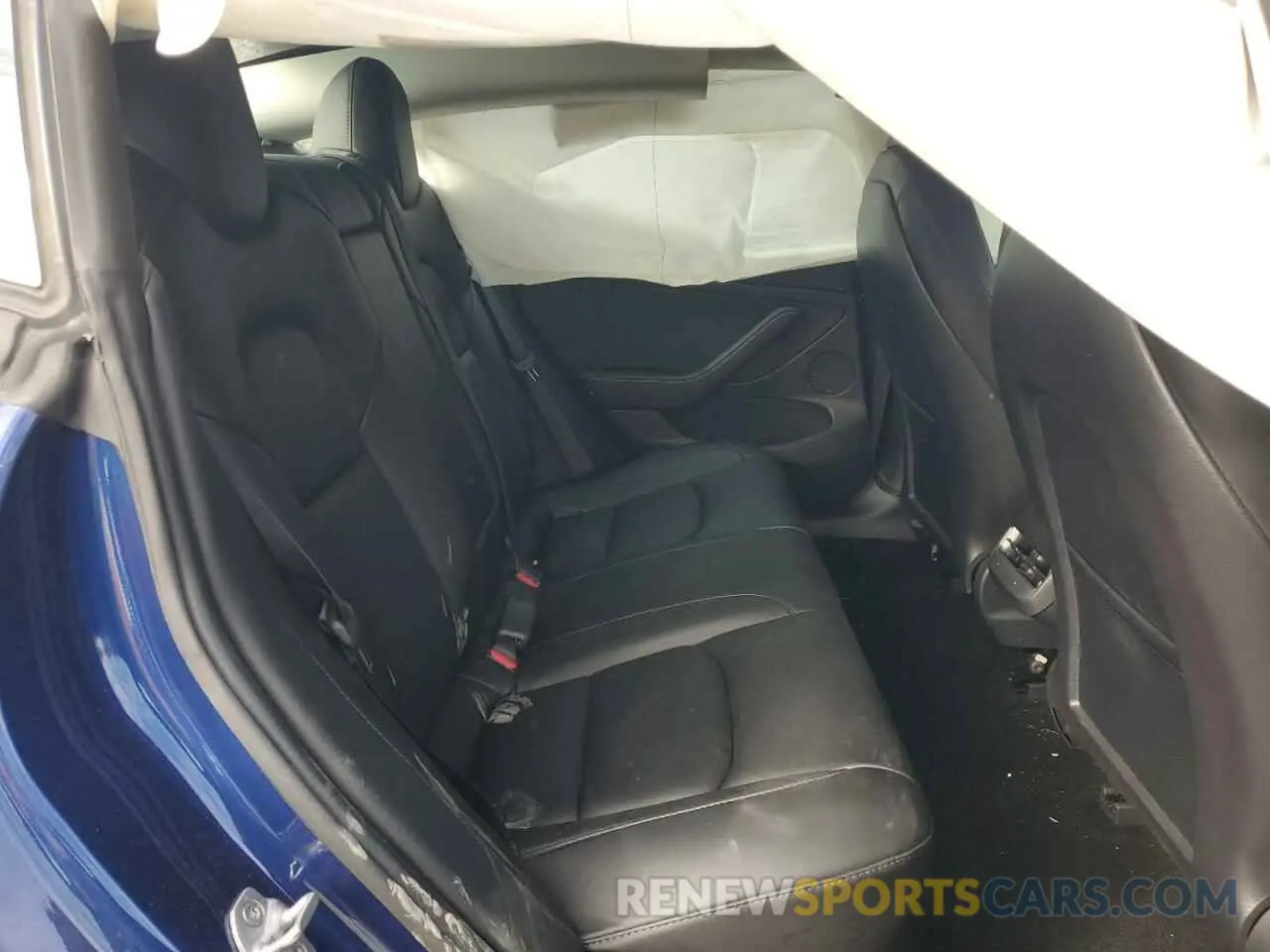 10 Photograph of a damaged car 5YJ3E1ECXNF108237 TESLA MODEL 3 2022