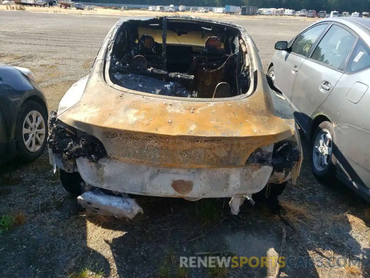 9 Photograph of a damaged car 5YJ3E1ECXNF126415 TESLA MODEL 3 2022