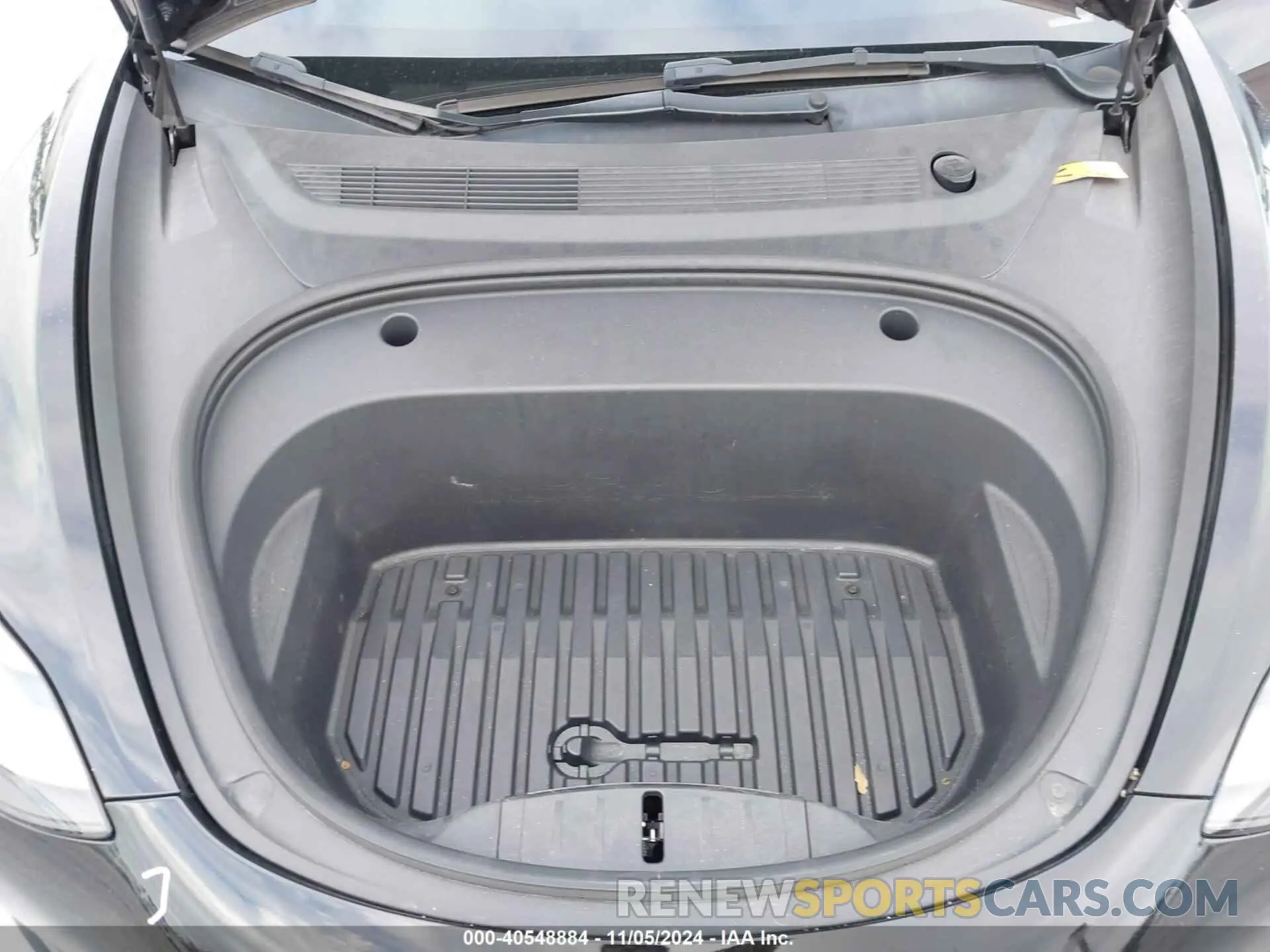10 Photograph of a damaged car 5YJ3E1ECXNF168633 TESLA MODEL 3 2022