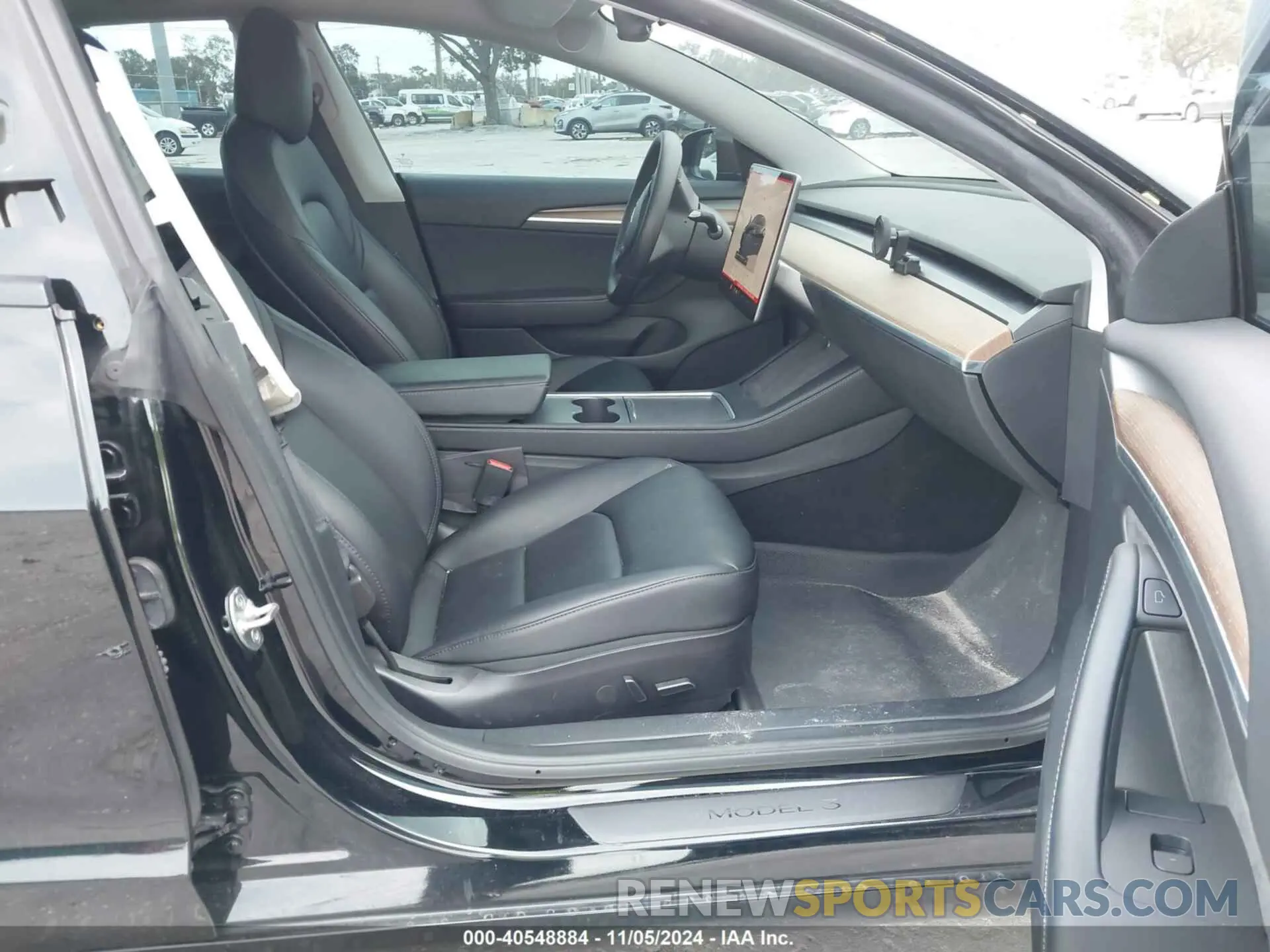 5 Photograph of a damaged car 5YJ3E1ECXNF168633 TESLA MODEL 3 2022