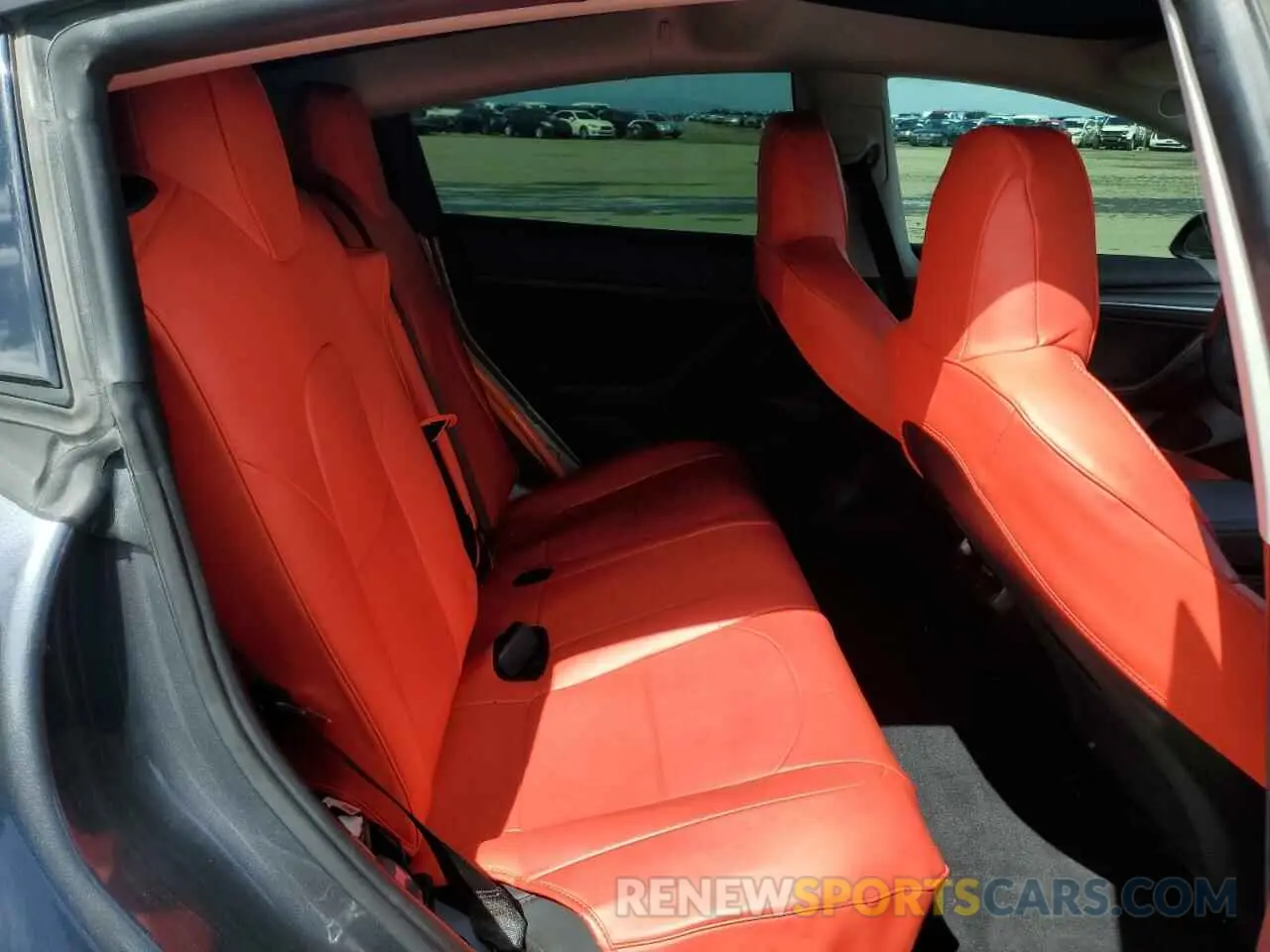 10 Photograph of a damaged car 5YJ3E1ECXNF266805 TESLA MODEL 3 2022