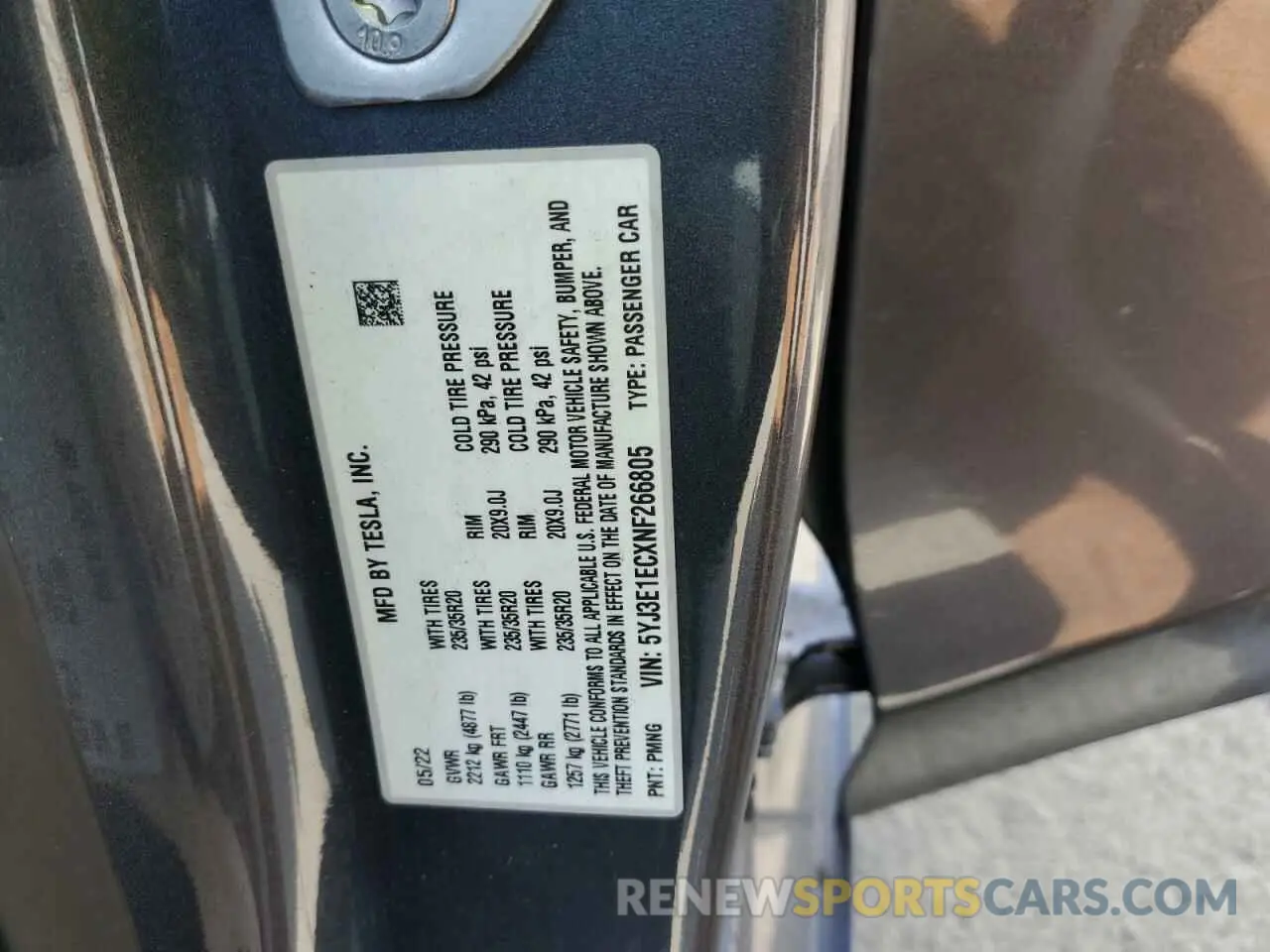 12 Photograph of a damaged car 5YJ3E1ECXNF266805 TESLA MODEL 3 2022
