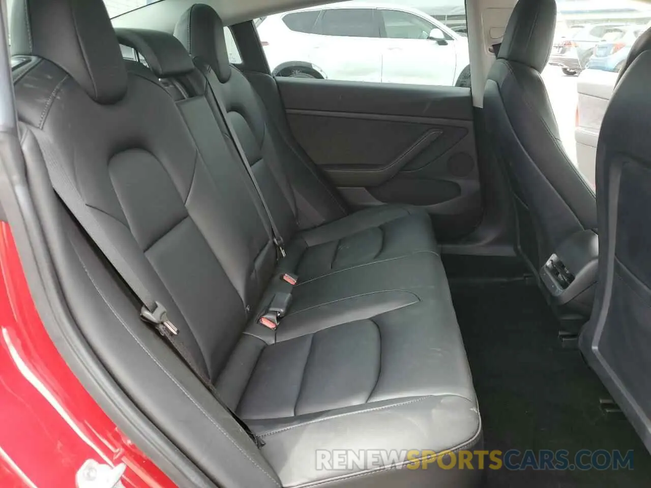 10 Photograph of a damaged car 5YJ3E1ECXNF295947 TESLA MODEL 3 2022