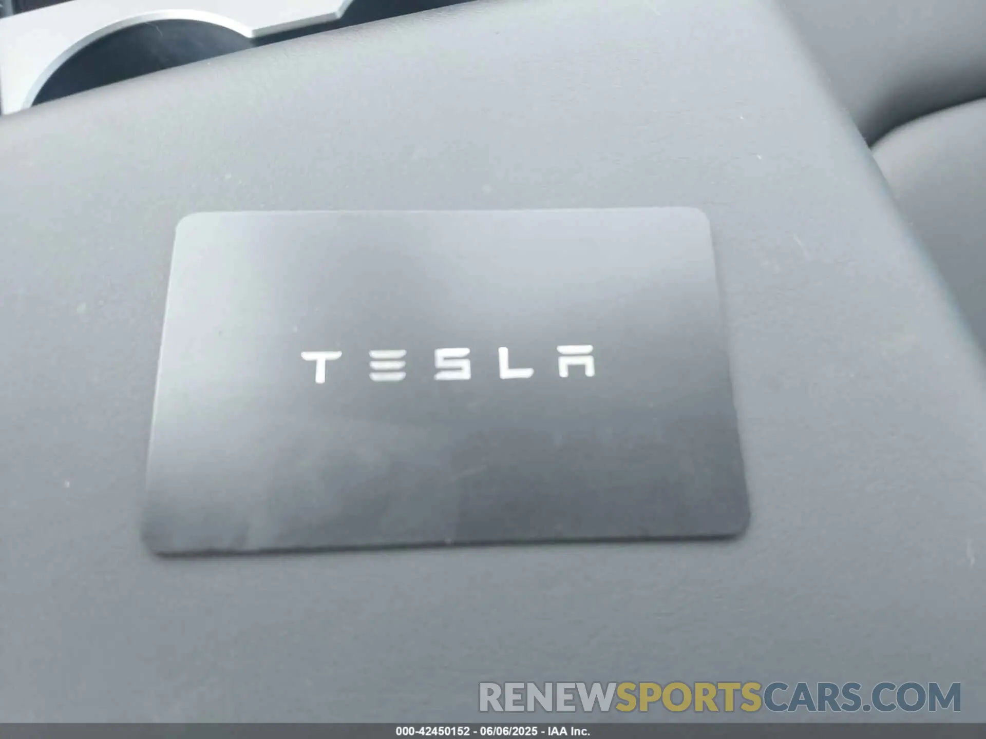 11 Photograph of a damaged car 5YJ3E1ECXNF335833 TESLA MODEL 3 2022