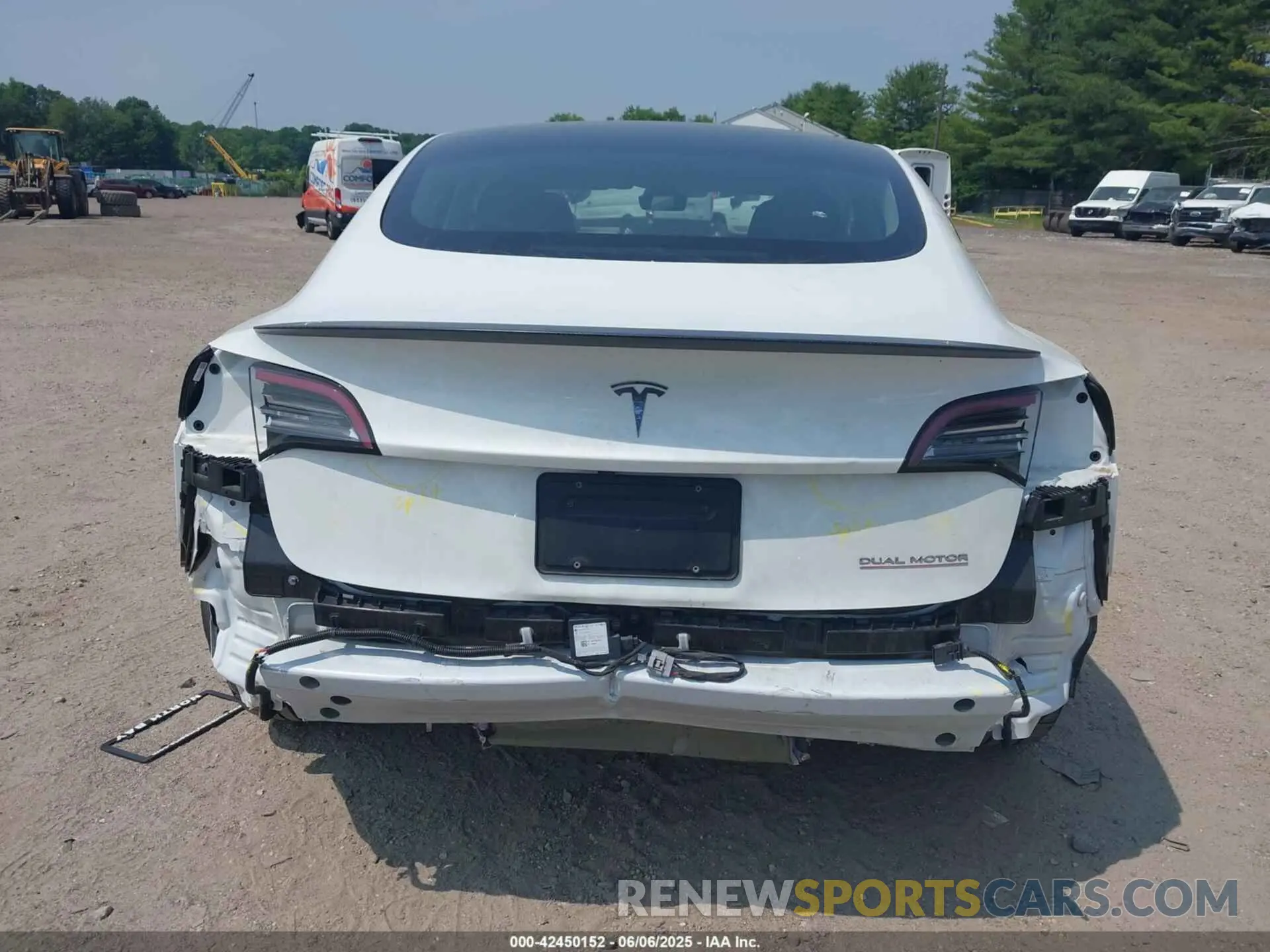 16 Photograph of a damaged car 5YJ3E1ECXNF335833 TESLA MODEL 3 2022