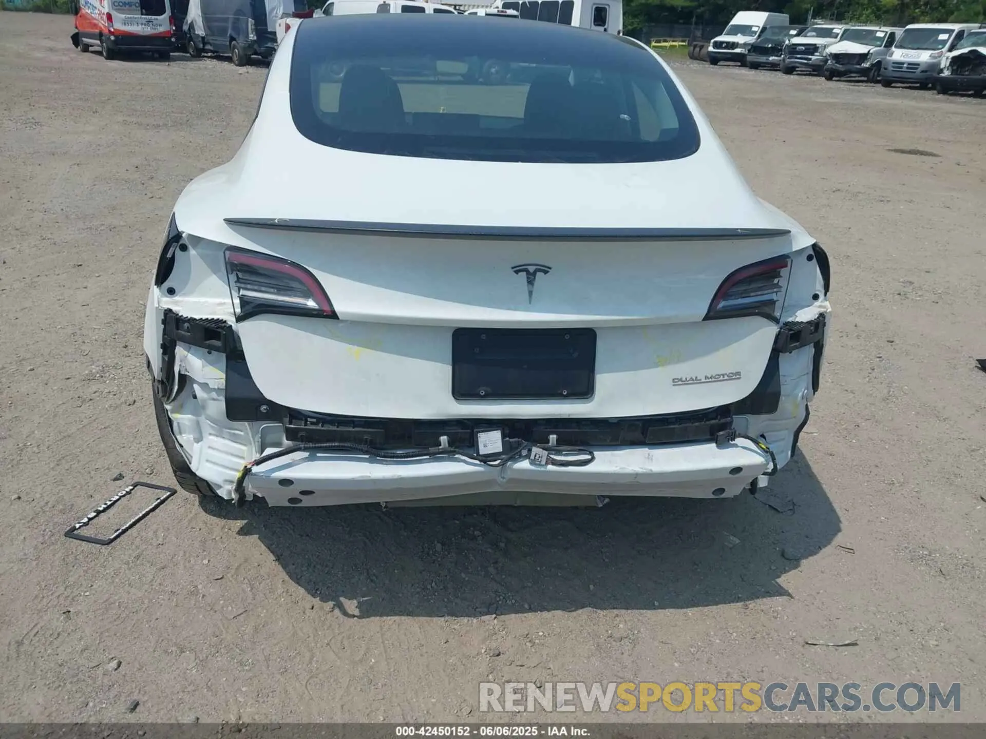 6 Photograph of a damaged car 5YJ3E1ECXNF335833 TESLA MODEL 3 2022