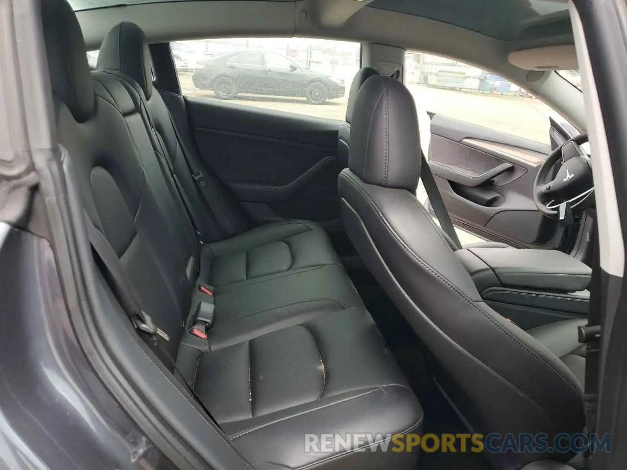 10 Photograph of a damaged car 5YJ3E1EA0PF418396 TESLA MODEL 3 2023
