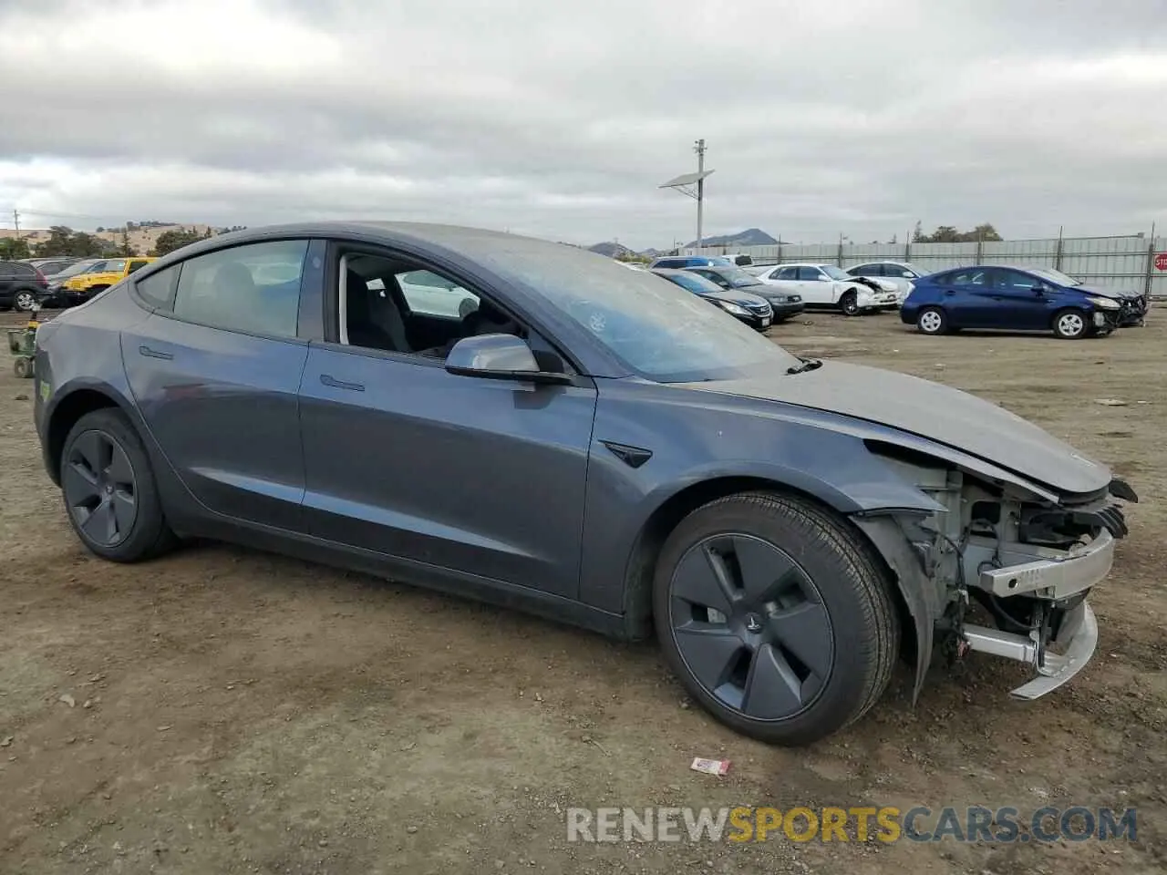 4 Photograph of a damaged car 5YJ3E1EA0PF418396 TESLA MODEL 3 2023