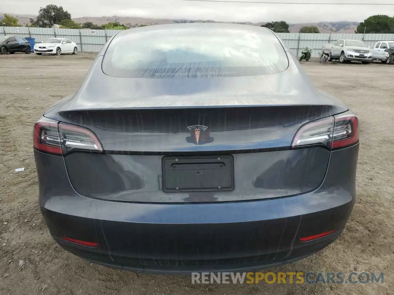 6 Photograph of a damaged car 5YJ3E1EA0PF418396 TESLA MODEL 3 2023