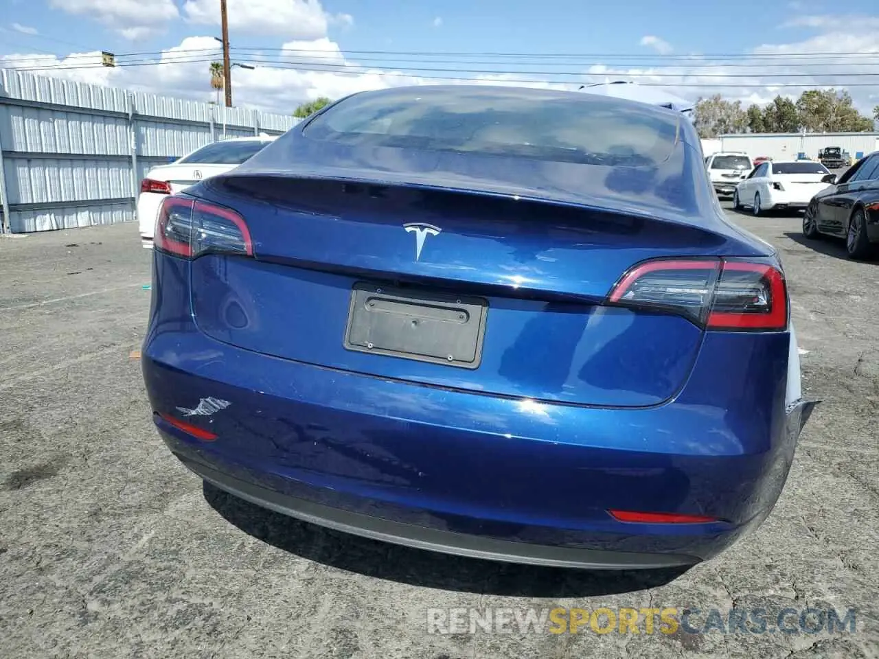 6 Photograph of a damaged car 5YJ3E1EA0PF418933 TESLA MODEL 3 2023