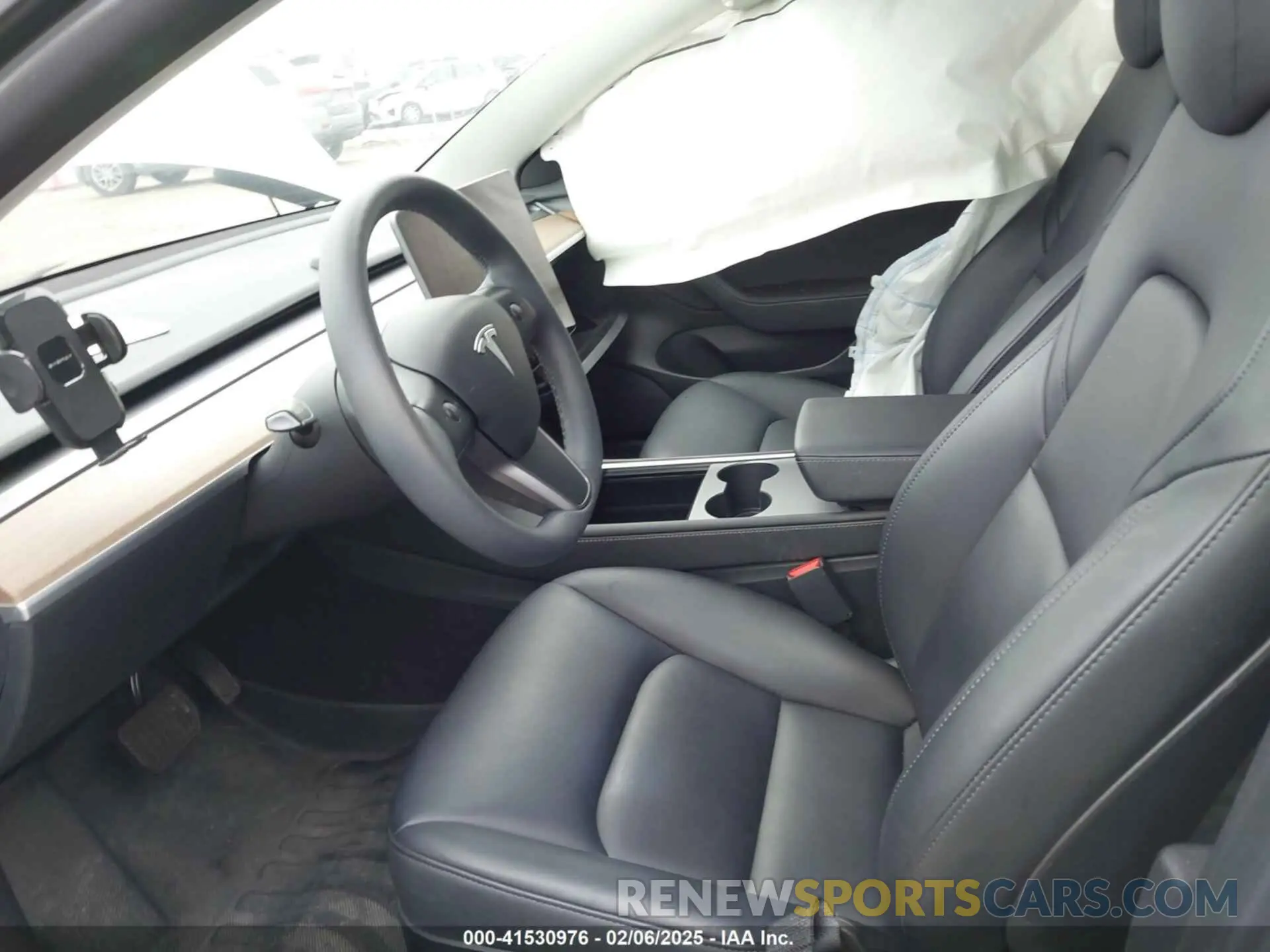 5 Photograph of a damaged car 5YJ3E1EA0PF425171 TESLA MODEL 3 2023