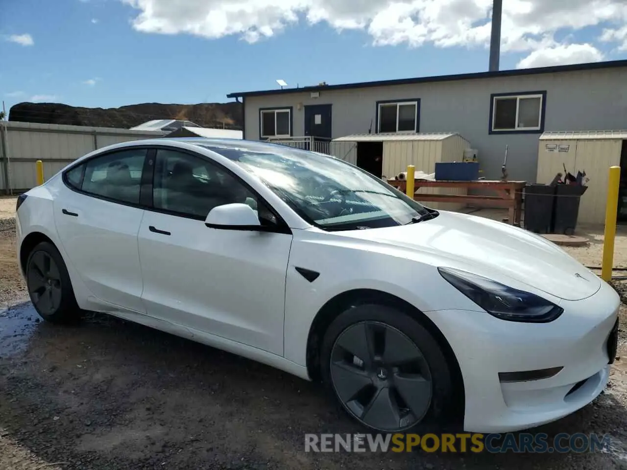 4 Photograph of a damaged car 5YJ3E1EA0PF427440 TESLA MODEL 3 2023