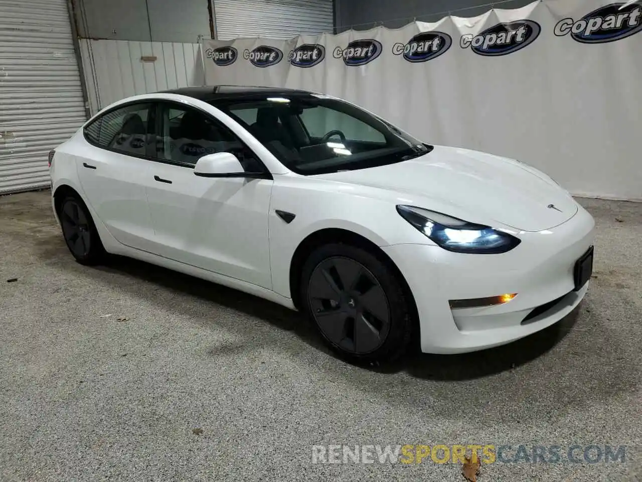 4 Photograph of a damaged car 5YJ3E1EA0PF431407 TESLA MODEL 3 2023