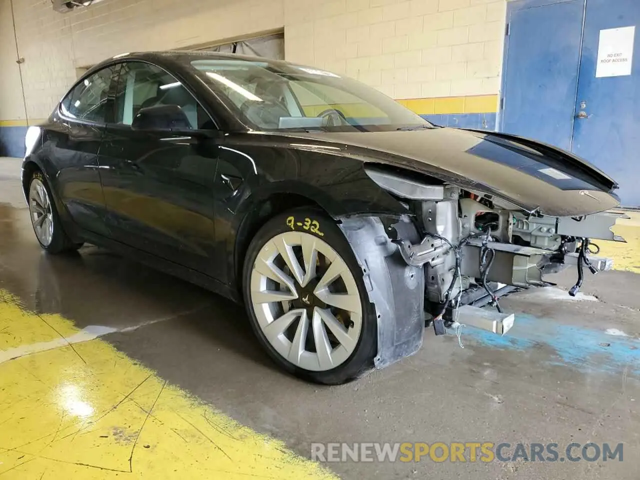 4 Photograph of a damaged car 5YJ3E1EA0PF437496 TESLA MODEL 3 2023